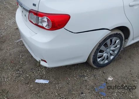 2013 Toyota Corolla Le z USA, uszkodzony, nr VIN 2T1BU4EE2DC969268